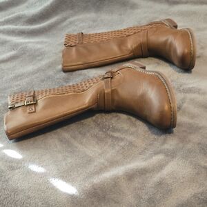 Cozy Brown Kids Boots with Buckle Detail
